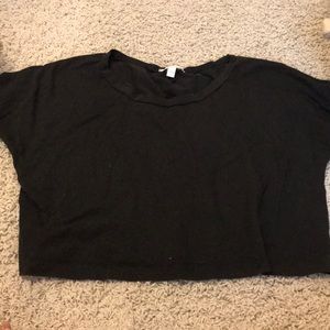 Black short sleeve crop top